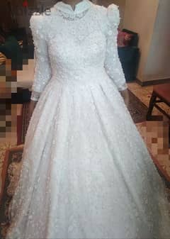 فستان زفاف هاند ميد ديل طويل ايجار