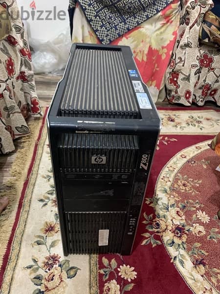 Hp z800  Intel xeon x5650 32 ram Hdd 320 + 500 + 500  Vga 1 giga 4