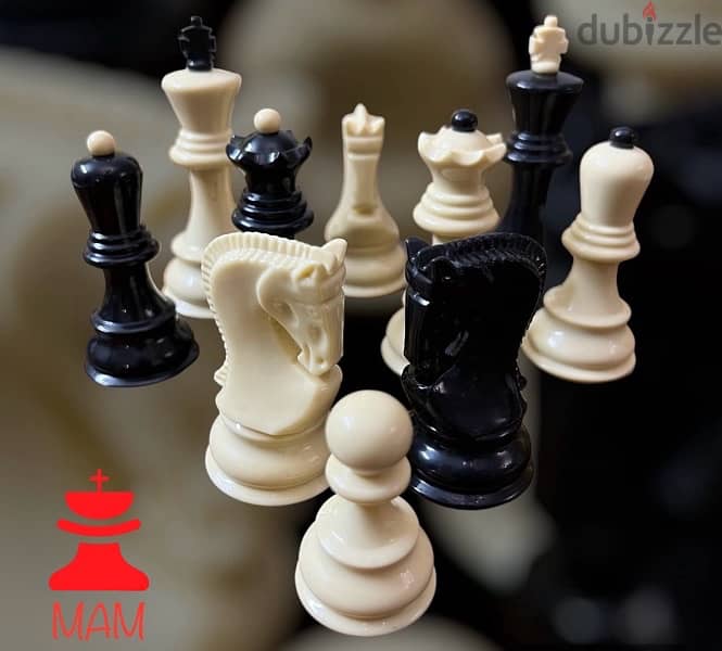 Luxury Zagreb pieces + DGT style wooden board + bag شطرنج فائق الجوده 1