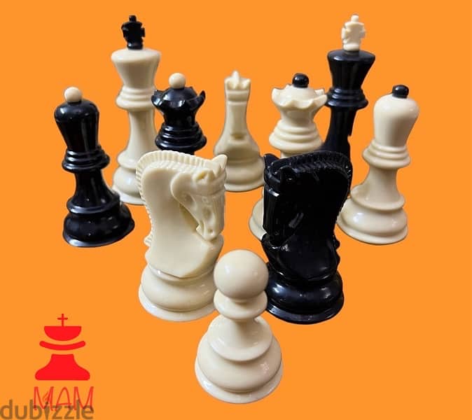 Luxury Zagreb pieces + DGT style wooden board + bag شطرنج فائق الجوده 4
