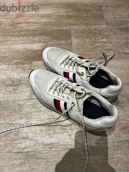 tommy shoes 1