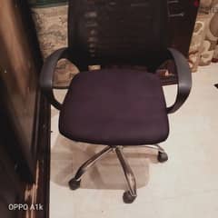 مكتب بالكرسي 0