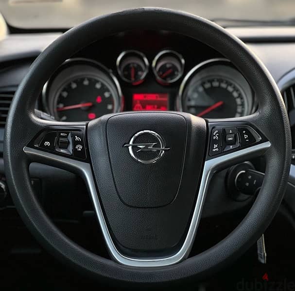 Opel Astra - only 40,000 km zero اوبل استرا فقط ٤٠ الف كم  زيرو 2