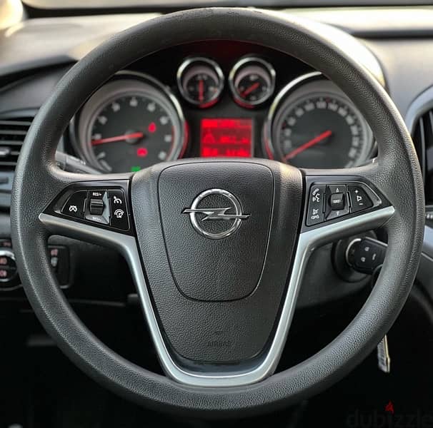 Opel Astra - only 40,000 km zero اوبل استرا فقط ٤٠ الف كم  زيرو 9