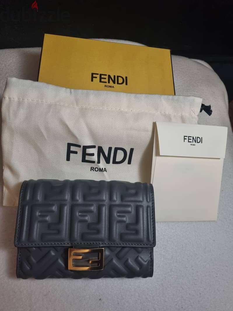 Fendi Wallet Brand new original 4