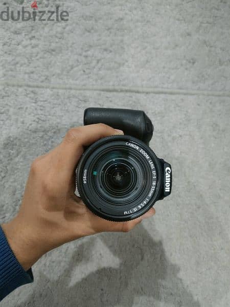 camera canon250d + lens 18/55 4