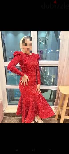 فستان احمر سواريه