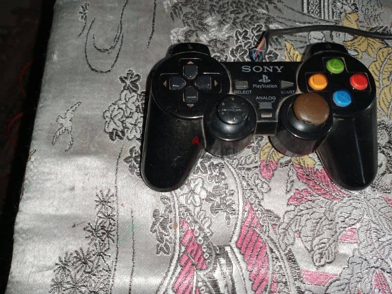 playstation 2.4controlers 4