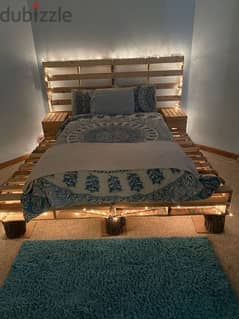سرير بالتات خشب للاثاث 0