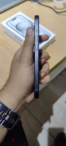 Iphone 15 as new in warranty 6