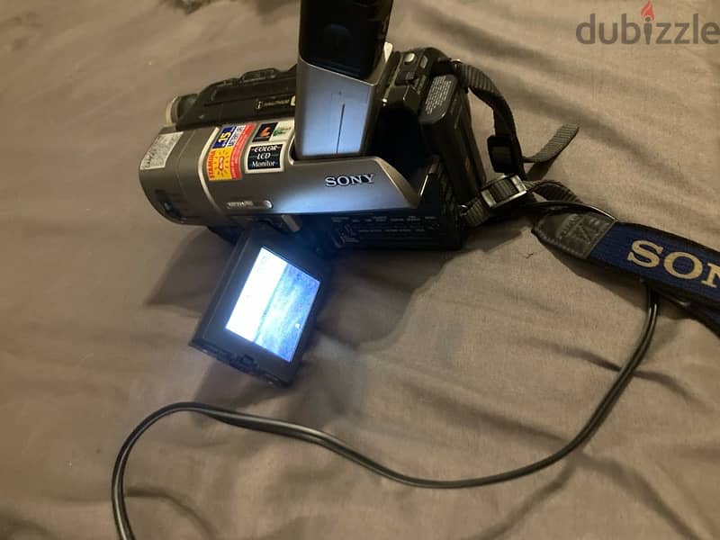 Sony 360x digital zoom handycam vision video Hi8 XR 4
