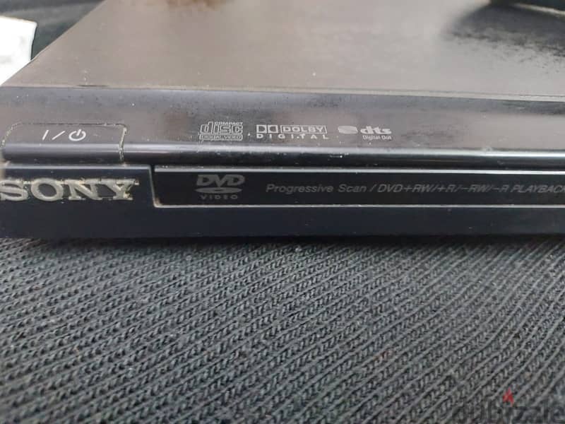 Sony DVP-SR400P DVD player 2