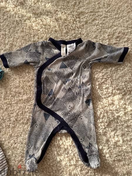 baby clothes from 0 to 3 6