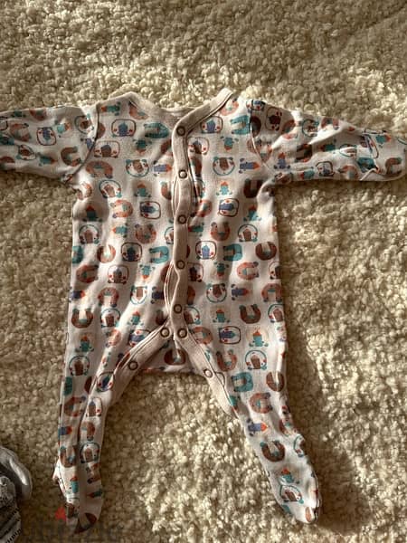 baby clothes from 0 to 3 9