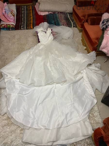 فستان زفاف جديد 0
