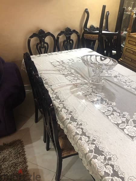 dinnig table for sale 2