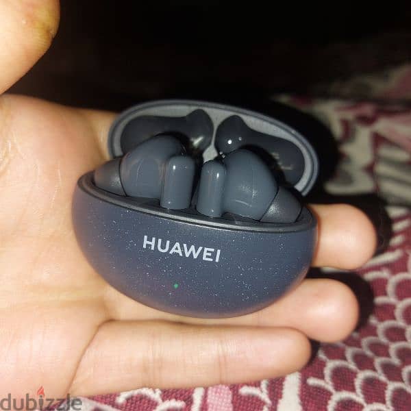 Huawei feeBuds5i 1