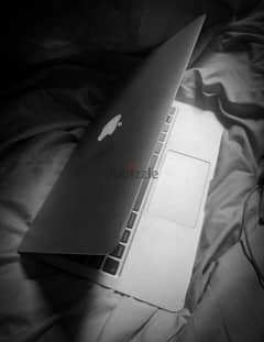 MacBook air model 2012 0