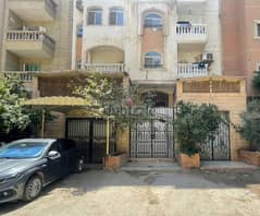 Fully Furnished 600 m Duplex at City Center of October City