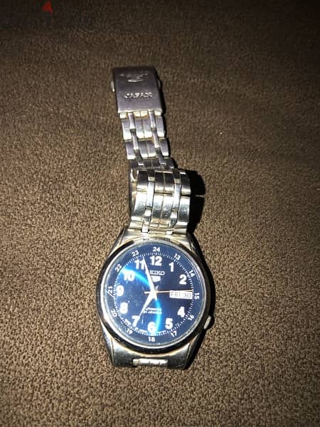 Seiko 5 Mechanical Automatic Wristwatches with 21 Jewels 2