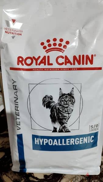 Two
Hypoallergenic Royal Canin only with 5000 0