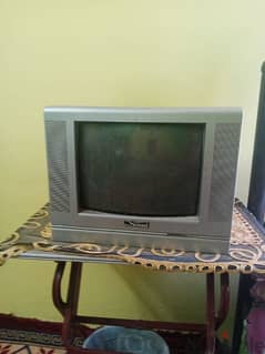 تلفزيون قديم للبيع 0