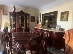 American furniture full dining room in a very good condition 0