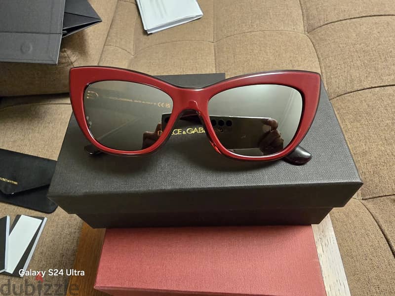Original Dolce & Gabbana sunglasses ( New ) 2