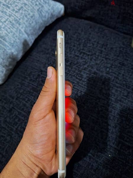 iphone 6 Plus ذهبي للبيع أو البدل 3