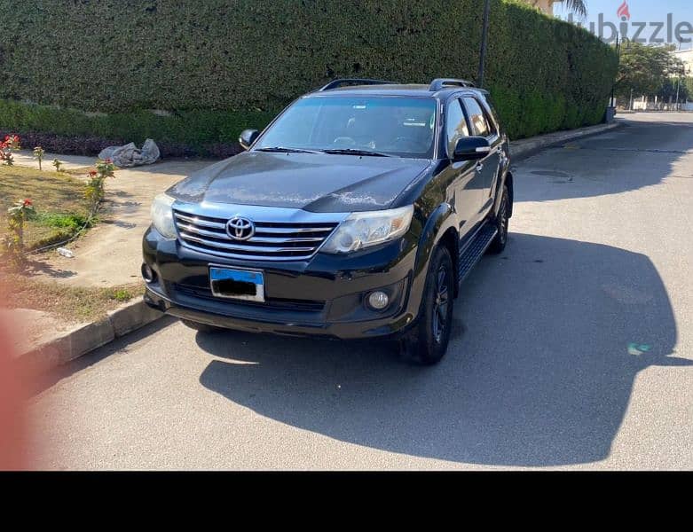 للبيع Toyota fortuner 
موديل ٢٠١٧ 5