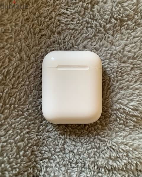 Apple airpods 2 charging case with left side airpod ( Original ) 1