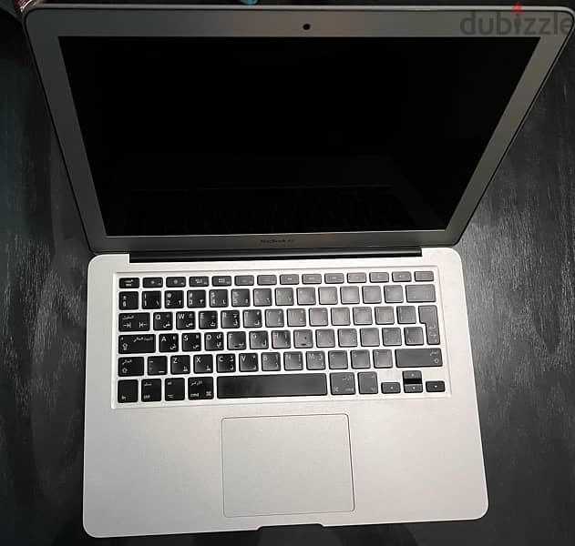 Apple Macbook Air 2017 - Silver 1