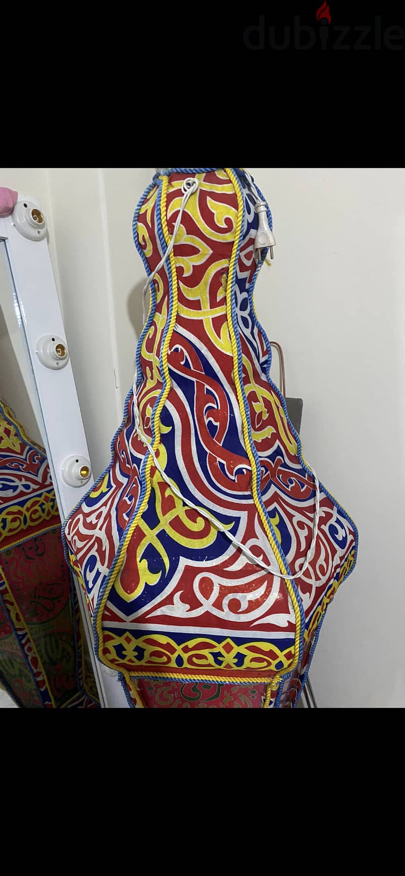 فانوس رمضان جسم حديد و زجاج طول ٢ متر كبير جدا حاله ممتازه 2