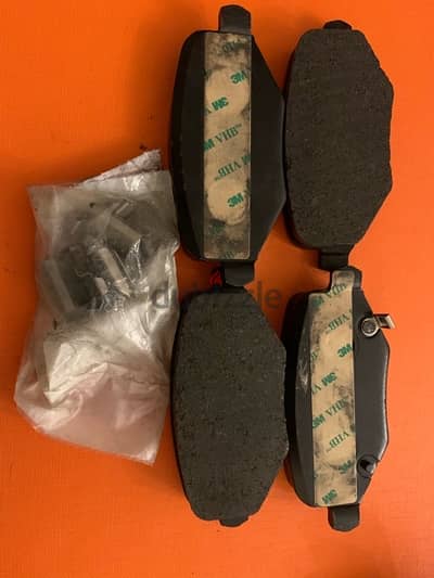 Chrysler Town & Country Rear Brake Pads