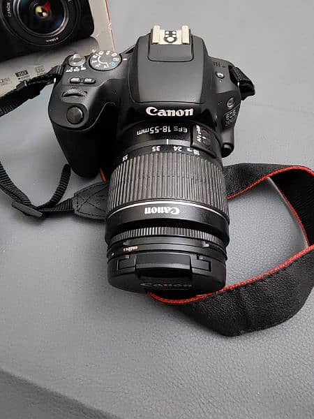 كاميرا إستعمال شخصي Canon EOS 200D 1