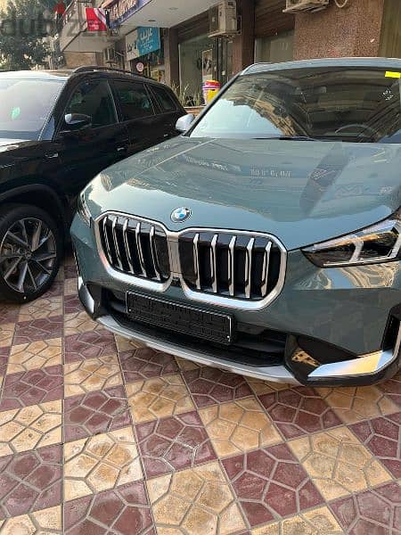 سيارة بي إم دبليو BMW X1 2