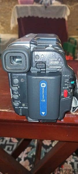 كاميرا سوني ديجيتال 990 5