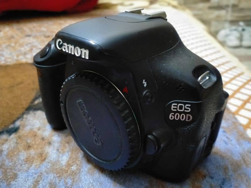 كاميرا كانون 600d 3