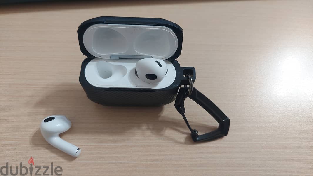 Airpods Gen3 wireless charging used 2