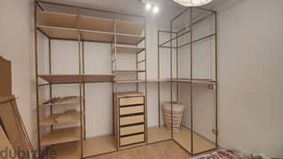 closet / dressing / storage unit 0