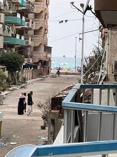 امتلك شقه في الإسكندرية شاطئ النخيل قريبه من البحر والشارع الرئيسي