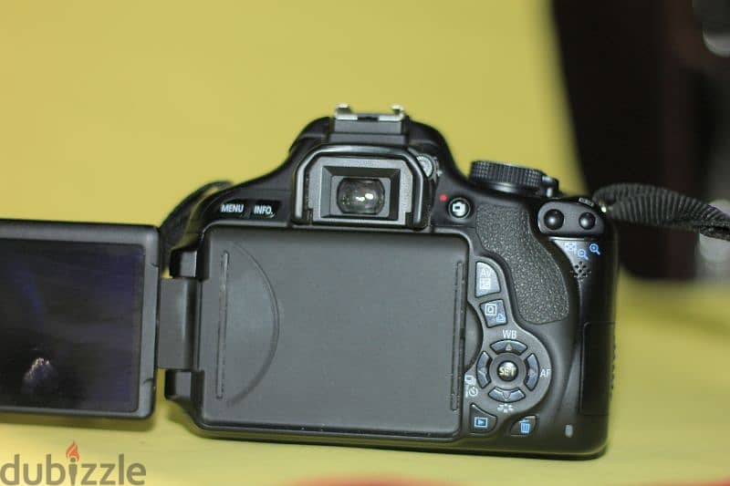 كاميرا كانون دي 600كسر الزيرو حرفياً معاها لينس 18-55 9