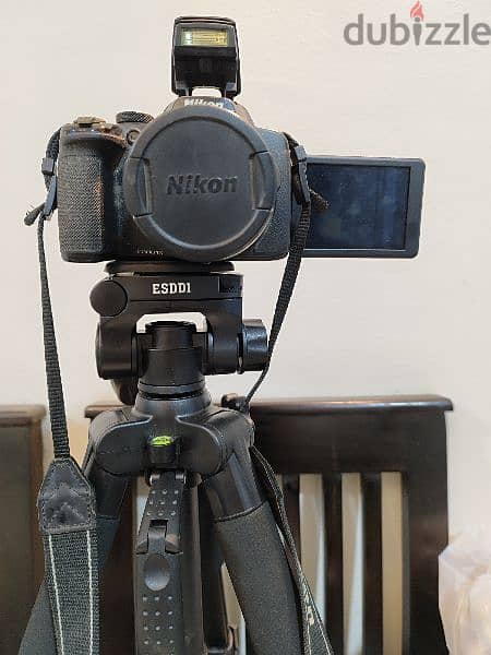 كاميرا نيكون 2