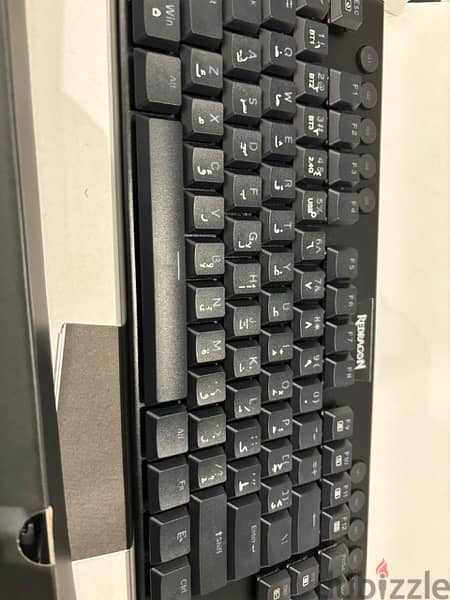 Redragon k618 wireless RGB Mechanical Keyboard - black 8