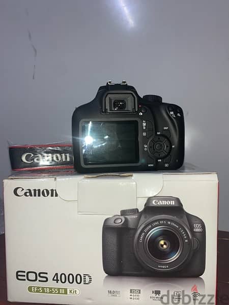 camera canon 4000D 5
