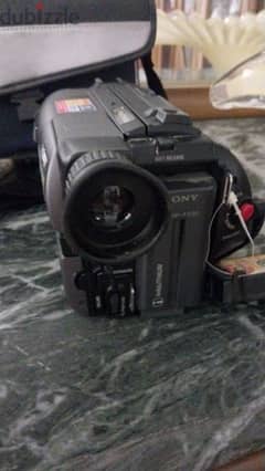 كاميرا تصوير فيديو سوني ديجيتال - Sony handycam 220×digital zoom