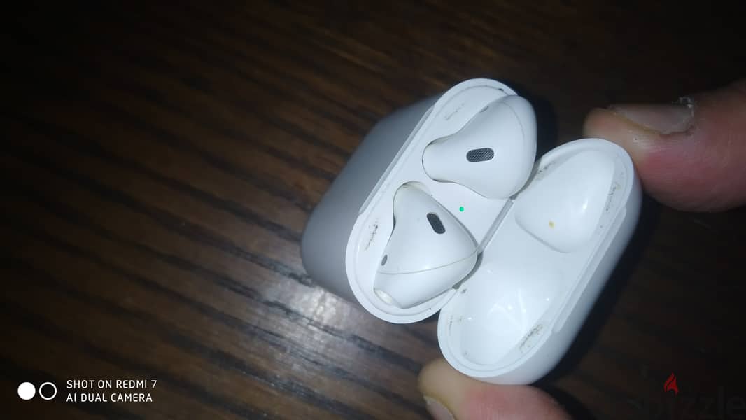 Apple AirPods Wireless - White 1