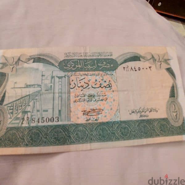 مجموعة  كبيرة من العملات المصرية والعربية والاجنبيه 8