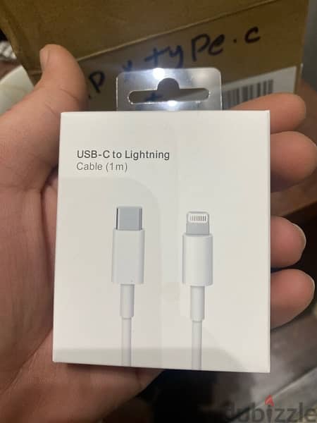 (Magnetic) USBC To Lightning iPhone fast chargerشاحن تايب سي ايفون سري 1