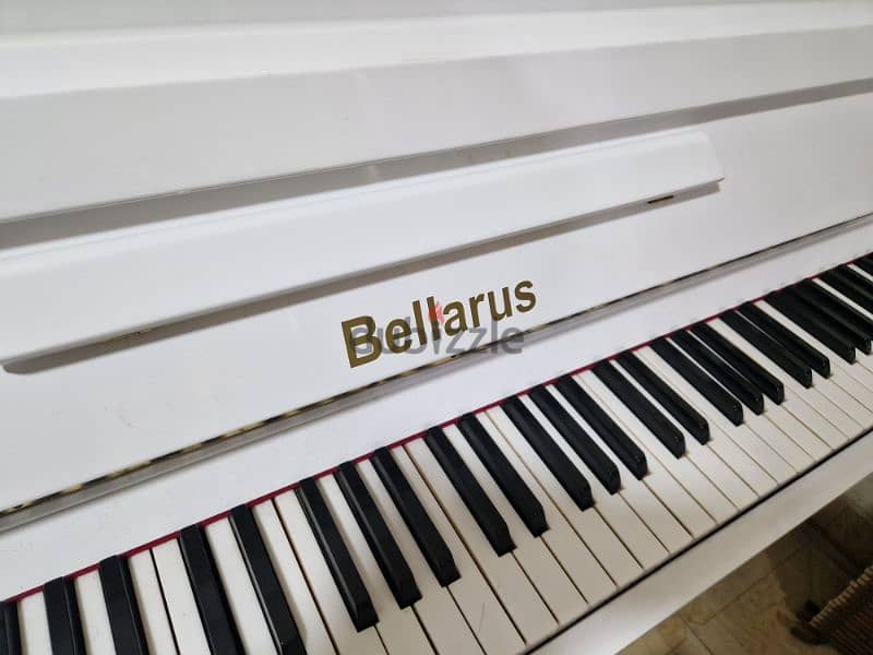 بيانو Bellarus  بحاله ممتازه للموسيقيين الاكاديميين 2